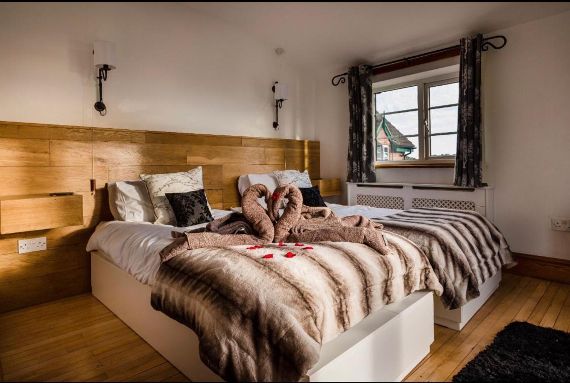 Lincoln Holiday Retreat View With Private Hot Tub Exteriör bild