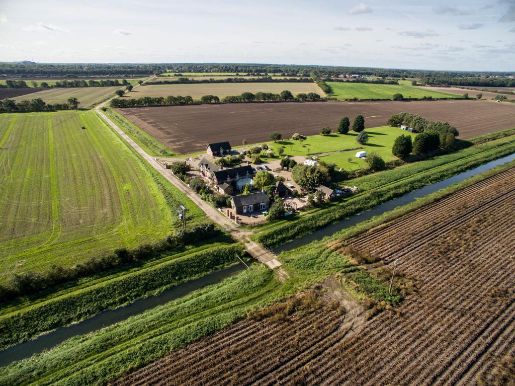 Lincoln Holiday Retreat View With Private Hot Tub Exteriör bild